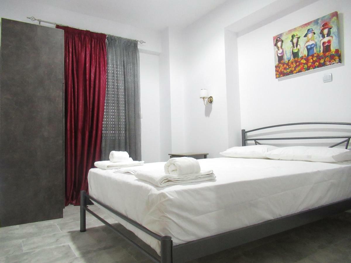 Artistic Rent Rooms & Apartments Nea Kallikrateia Экстерьер фото