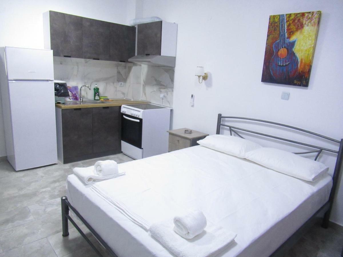 Artistic Rent Rooms & Apartments Nea Kallikrateia Экстерьер фото